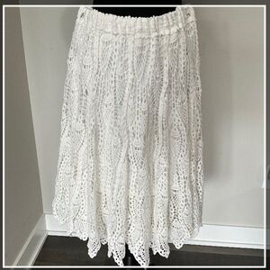 POL “ Bianca “ POL Crochet MIDI Skirt in White
